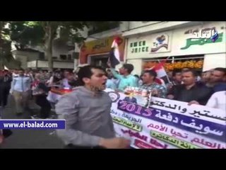 صدى البلد | حملة الماجستير وذوو الاحتياجات الخاصة ينقلون تظاهرهم إلى مجلس الوزراء