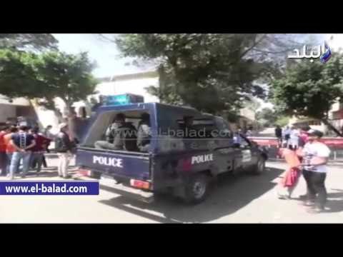 صدى البلد | جماهير الأهلى تتجمع أمام مقر النادى للحصول على تذاكر مباراة يانج افريكانز