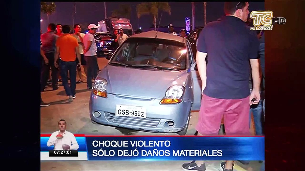 Choque violento en autopista Narcisa de Jesús en Guayaquil