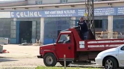 Mezbahaneden kaçan boğa trafiği birbirine kattı - TEKİRDAĞ