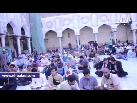 صدى البلد | إقبال كثيف على قراءة الشمائل المحمدية بالجامع الأزهر