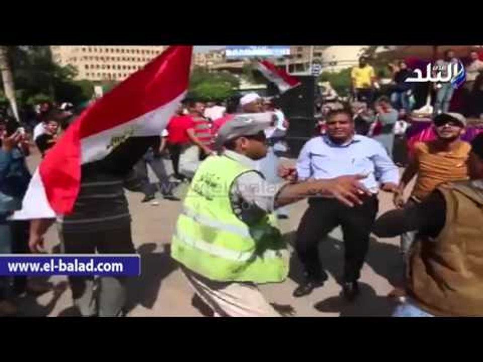 صدى البلد |مواطنون يرقصون على " فرتكة" بميدان مصطفى محمود