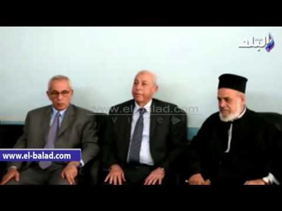 صدى البلد | محافظ أسوان يقدم التهنئة للأخوة الأقباط بمناسبة الاحتفال بعيد القيامة المجيد