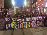 Kadınlar, 8 Mart Feminist Gece Yürüyüşü için toplandı