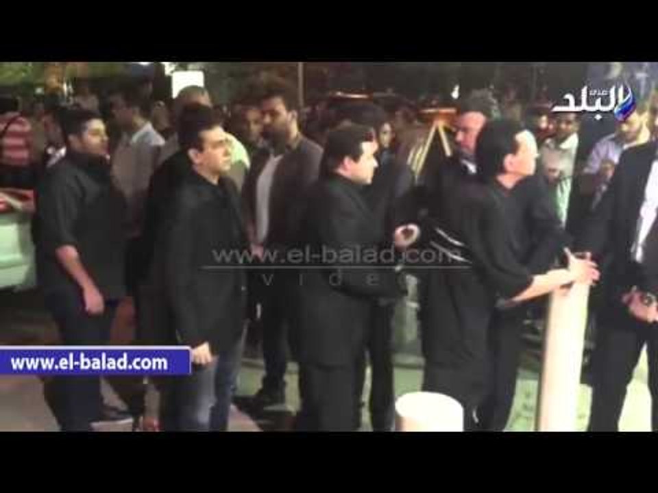 صدى البلد | جلال الشرقاوى ومعروف والعدل يشاركون بعزاء الفنان وائل نور‎