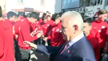 Binali Yıldırım, Karagümrükspor'u ziyaret etti (2) - İSTANBUL