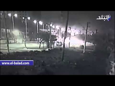 صدى البلد | كاميرات المراقبة بـ الشارع الغربي بحلوان ترصد العملية الارهابية ضد كمين الشرطة