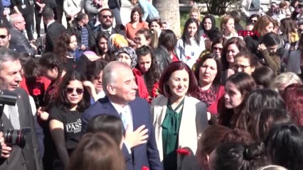 Denizli 8 Mart'a Zumbalı Kutlama