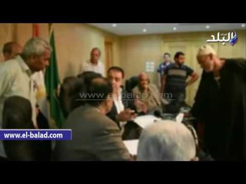 صدى البلد | محافظ الفيوم يوجه بتوفير مساعدات مالية لسيدة مٌسنة وشابان معاقان