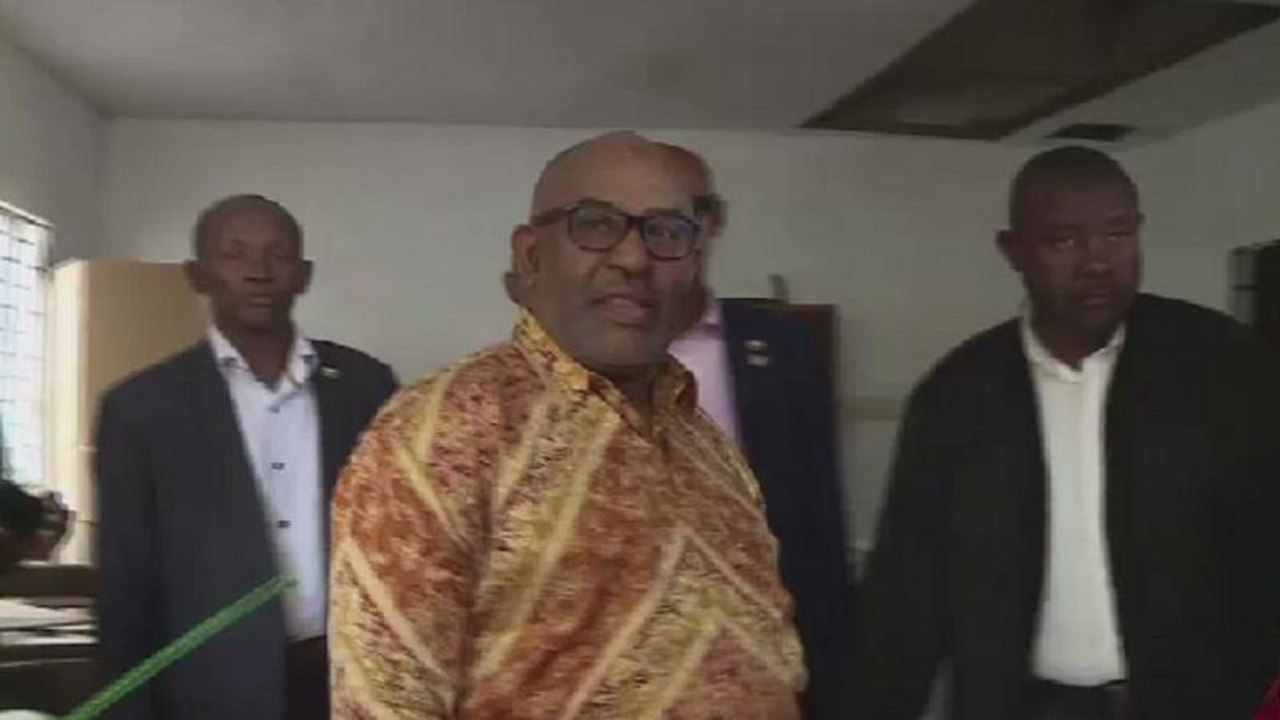 Comores : Assoumani dit avoir echappé  à un attentat