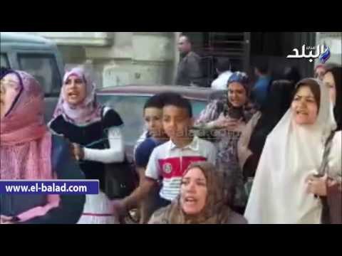 صدى البلد | وقفة لقدامى خريجي كلية التربية أمام الوزراء للمطالبة بتعيينهم