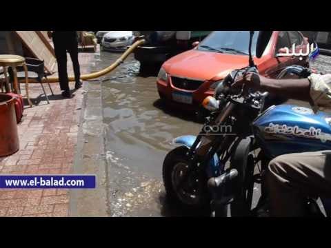 صدى البلد |غرق محلات شارع مراد فى المياه .. والاهالى يناشدون المحافظ لانقاذهم