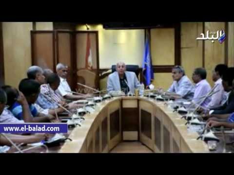 صدى البلد | محافظ أسوان يبحث أزمة محطة الكرور للصرف الصحى