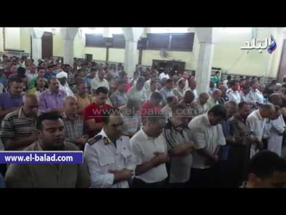 صدى البلد | مظهر شاهين يؤدي صلاة الغائب على شهداء العاشر من رمضان