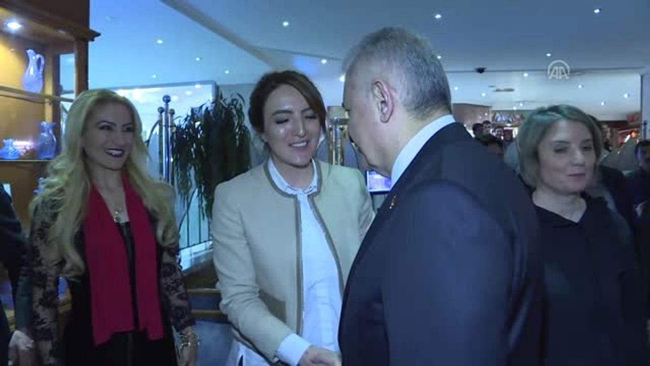 Binali Yıldırım, Kadın Gazetecilerin Dünya Kadınlar Gününü Kutladı