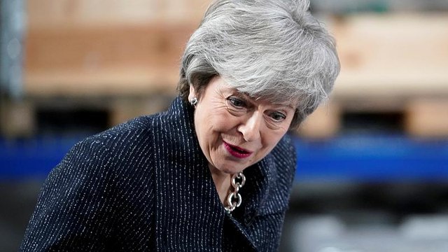 Тереза Мэй пытается уговорить Брюссель
