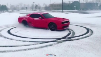 Increíbles Habilidades al Conducir! | Drifting en la Calle! | WTF Cars