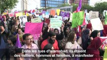 Manifestations pour les droits des femmes dans le monde