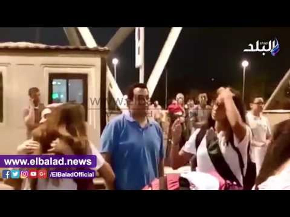 صدى البلد | الجماهير تستقبل هداية ملاك بالطبل البلدى والمزمار