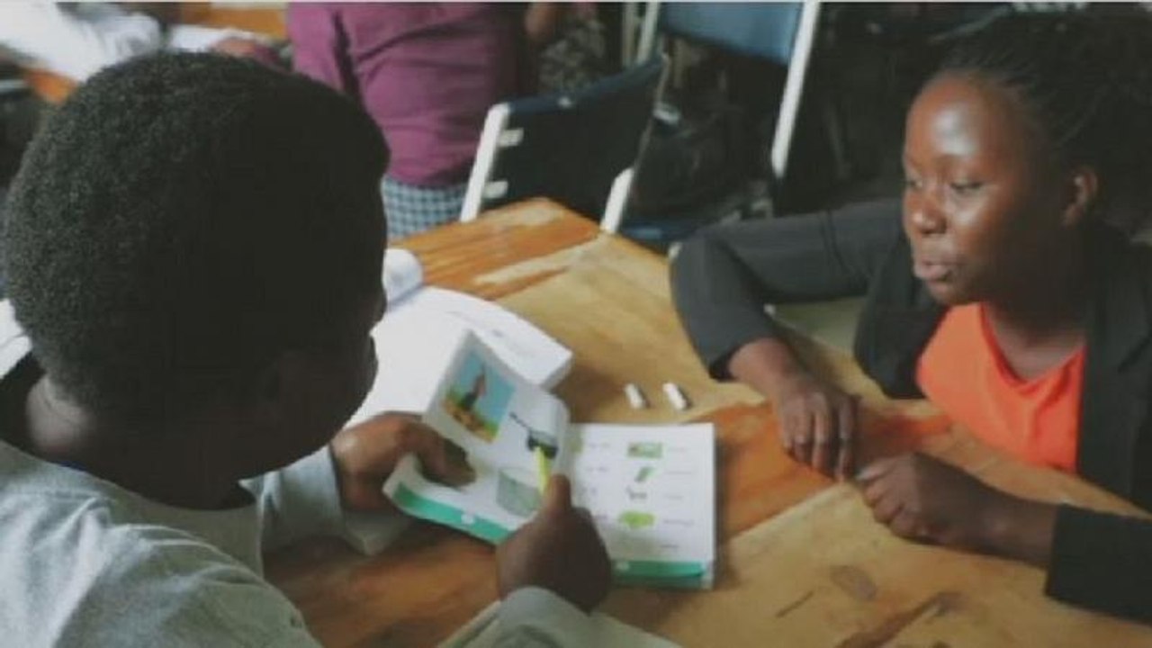 Chrissie Chipewa, engagée pour la scolarisation...