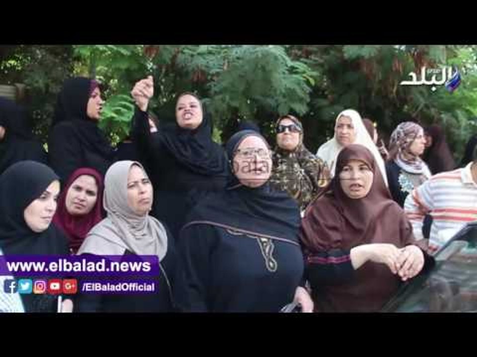 صدى البلد | عمال التشجير يتظاهرون امام وزارة الزراعة للمطالبة بالتعيين