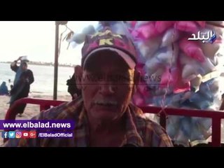 صدى البلد | بائع" غزل البنات " العجوز بطور سيناء 17 سنة ينتظر سكن .