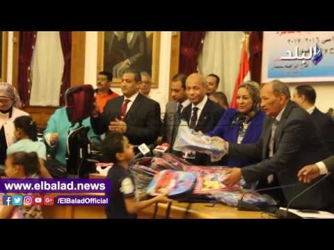 صدى البلد | محافظة القاهرة توزع 100 ألف شنطة على التلاميذ الأكثر احتياجا