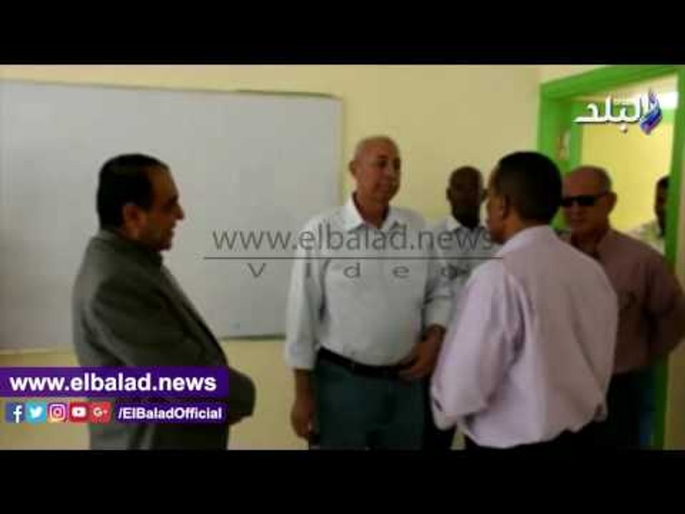 صدى البلد | محافظ أسوان يتفقد مدارس مدينة أبو س...