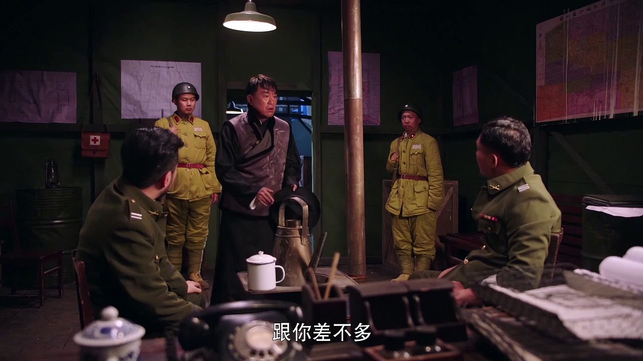 《芝麻胡同》精彩CUT 嚴振聲謊稱自己是天津人和軍官套近乎，賄賂軍官得以逃脫 Full HD