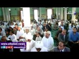 صدى البلد | محافظ أسوان وقنصل السودان يؤديان صلاة العيد