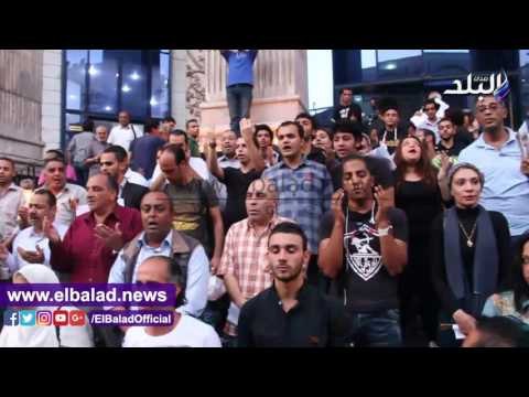 صدى البلد | وقفة بالشموع أمام نقابة الصحفيين تضامنًا مع ضحايا مركب رشيد .