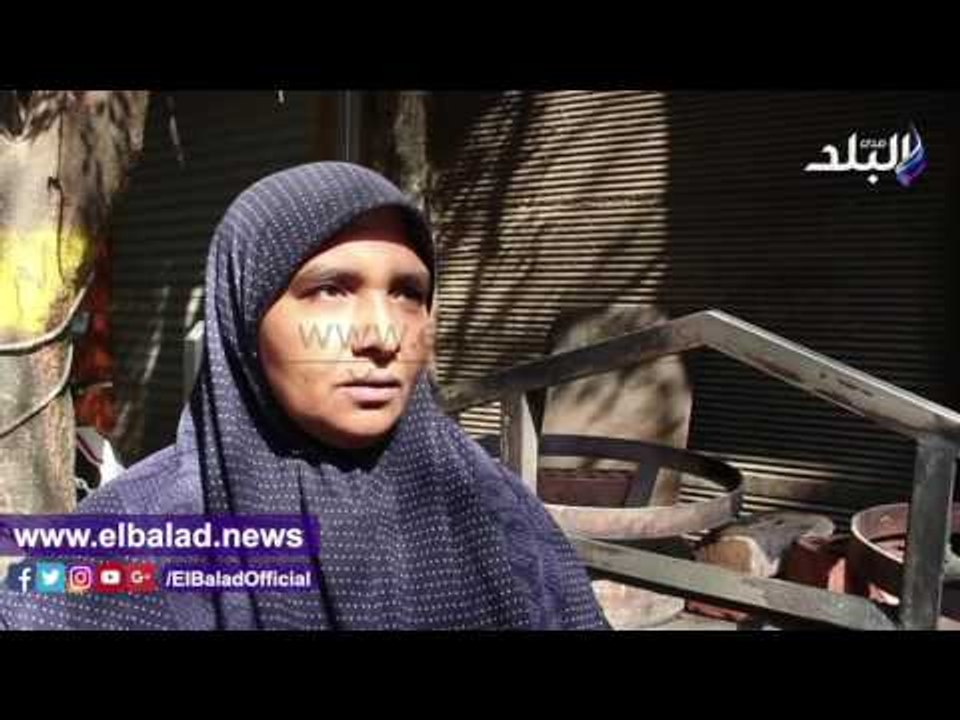 صدى البلد | "أم أميرة" أشهر بائعة بطاطس بوسط البلد ترفع شعار "مغلق للغلاء"
