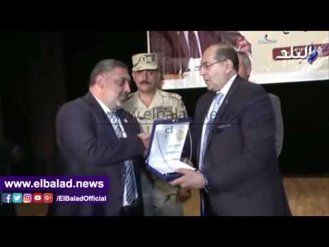 صدى البلد | محافظ سوهاج يكرم 10 لاعبين من المشاركين في البارالمبية