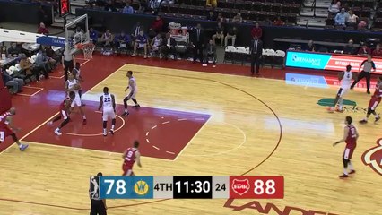 Julian Washburn Posts 15 points & 10 rebounds vs. Santa Cruz Warriors