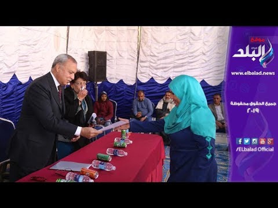 صدى البلد | محافظ قنا يسلم عقود 112 وحدة سكنية...