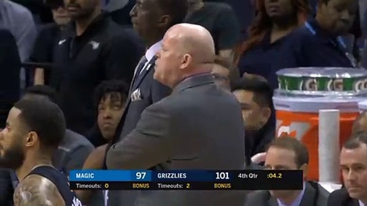 Steve Clifford expulsé