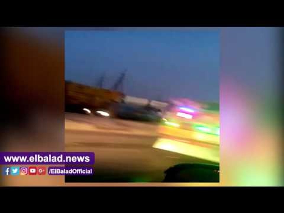 صدى البلد |  سائقو النقل الثقيل يغلقون الاوتوستراد باتجاه الطريق الدائري