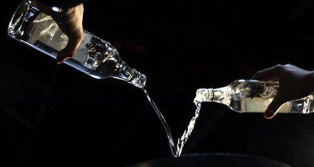 Büyük Saygısızlık! Votka Şişesinin Üstüne Semazen Logosu Koydular