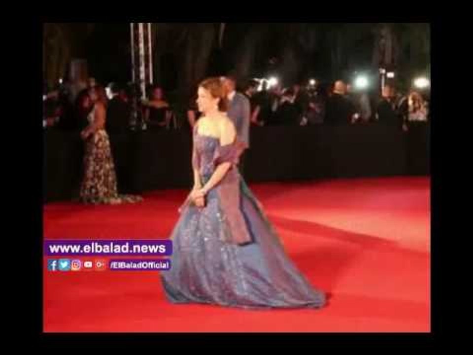 صدى البلد |لحظة وصول الفنانين لحضور فعاليات الحفل الافتتاحي لمهرجان القاهرة السينمائي الدول