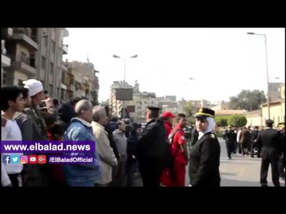 صدى البلد | تطاير زجاج النوافذ وتهشم الجدران جراء انفجار الكنيسة البطرسية بالعباسية