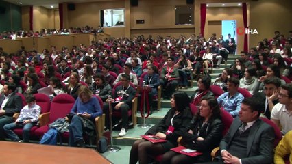 İş dünyası ve akademisyenler, gençler için buluştu