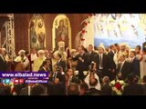 صدى البلد |الرئيس السيسي يصافح الحضور في الكاتدرائية