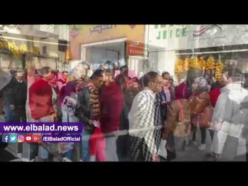 صدى البلد |حاملو الماجستير والدكتوراه يتظاهرون أمام "الوزراء" للمطالبة بالتعيين