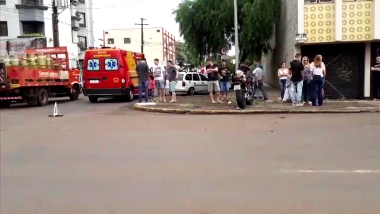Motociclista tem graves ferimentos no Centro