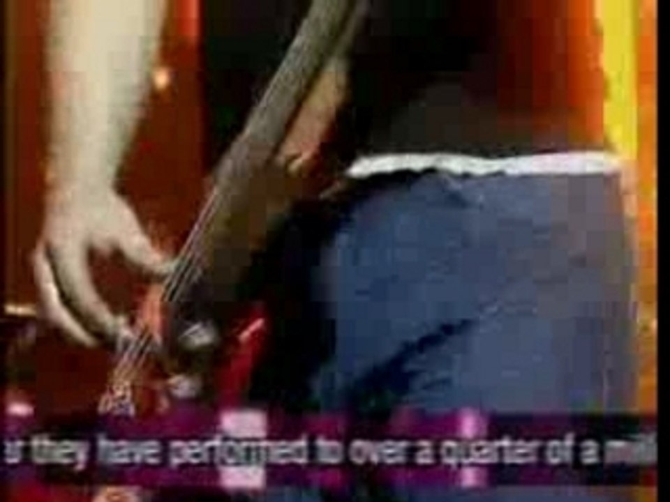 Muse - Brit awards 2003 - Time is Running Out