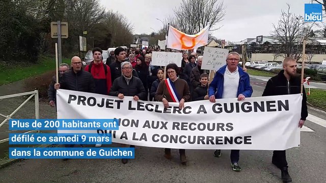 Manifestation des habitants de Guignen pour réclamer l'implantation d'un Leclerc