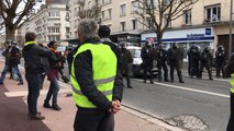 Les forces de l ordre ont bloqué la rue de Bernières