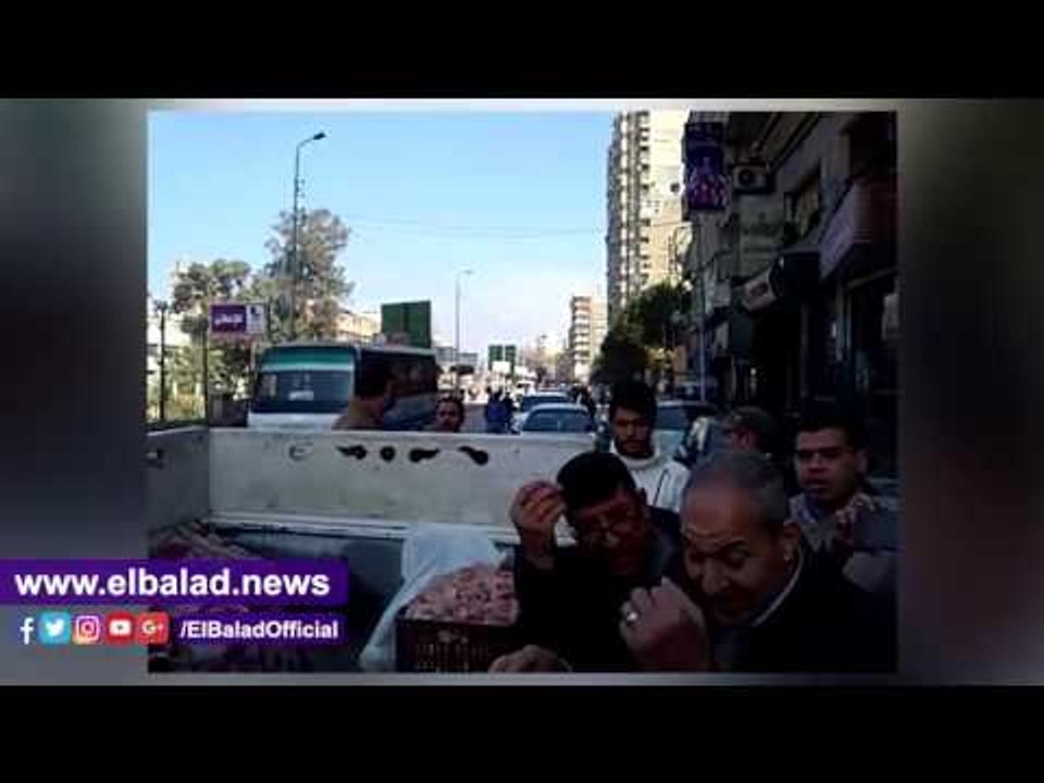 صدى البلد |  الرقابة الادارية بالشرقية تضبط سيارة دواجن مذبوحة مجهولة المصدر