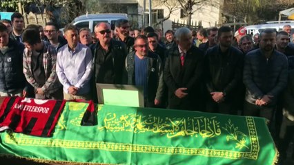 Maç yaparken kalp krizi geçirerek hayatını kaybeden lise öğrencisi toprağa verildi