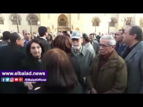 صدى البلد | تشييع جنازة المخرج محمد كامل القليوبى فى حضور أصدقائه